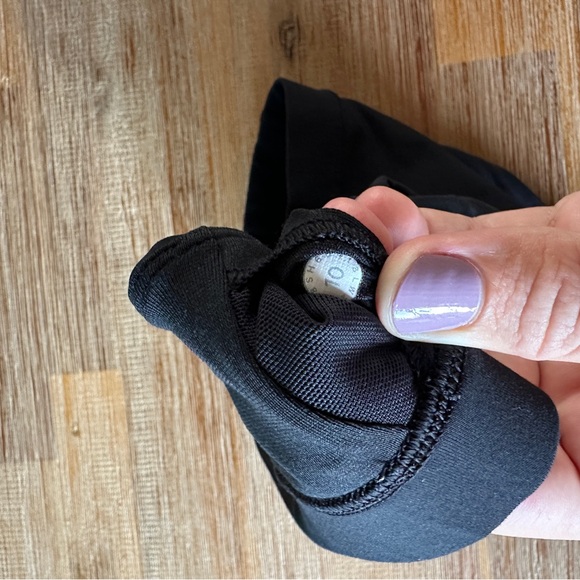 Lululemon high neck energy bra - Picture 3 of 3